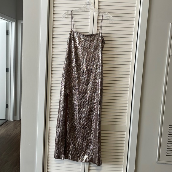 Alexis Raf Dress. - Picture 7 of 9